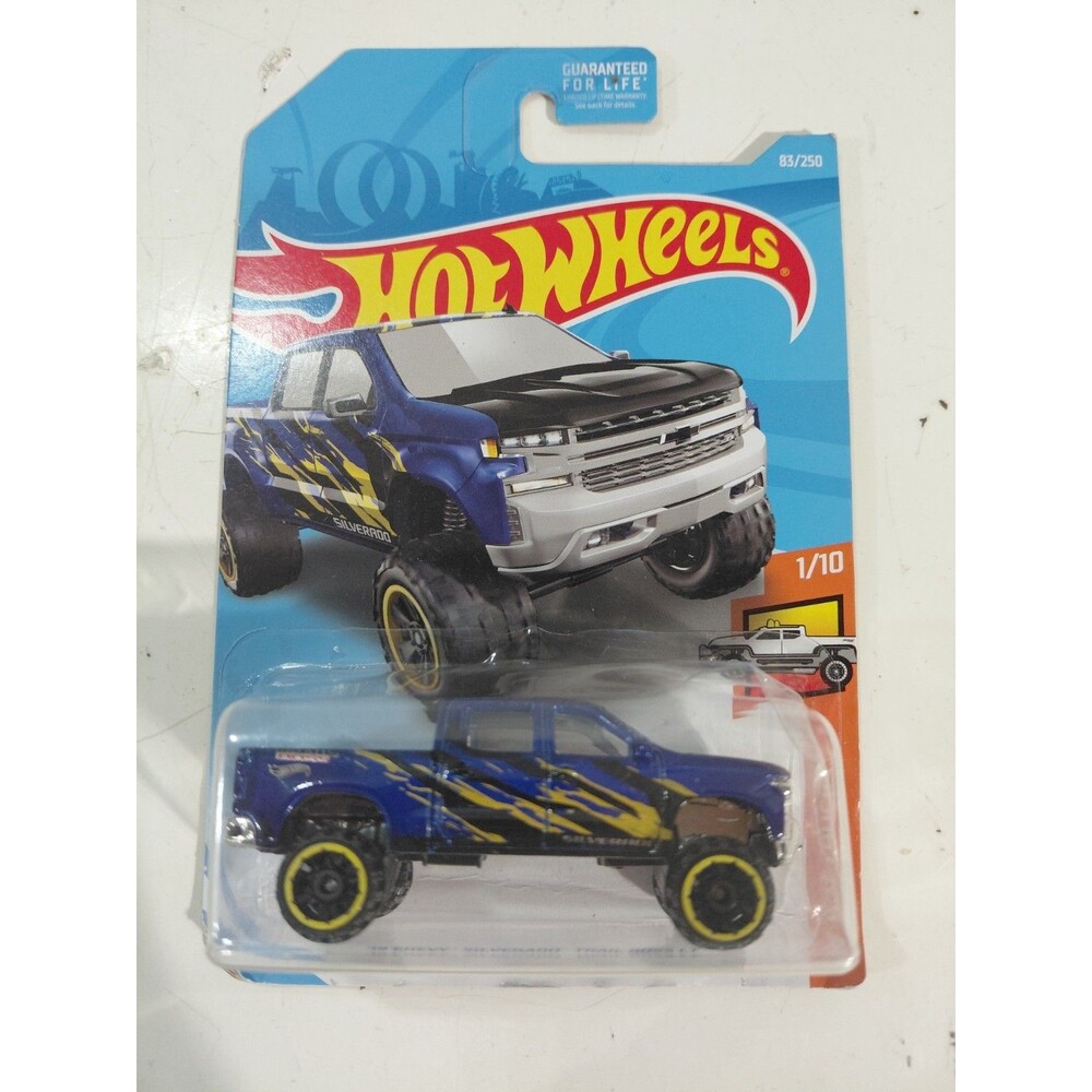 NIP Hot Wheels Hot Trucks 1:64 Die Cast 19 Chevrolet Silverado Trail Boss Truck